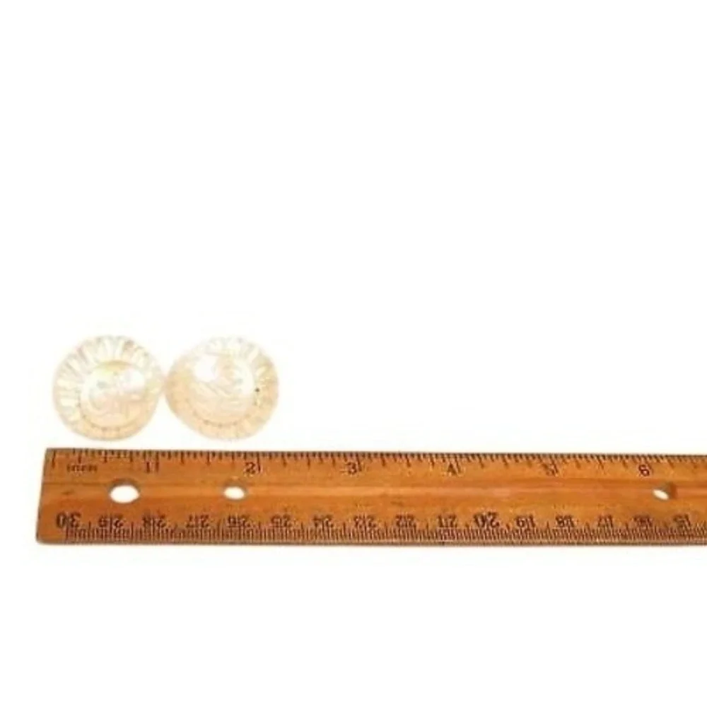Vintage Beautiful Ab Effect Carved Mother of Pearl Shell Flower Earrings‎